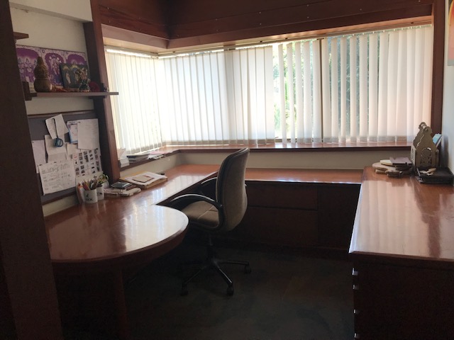 table Office Space available in mumbai