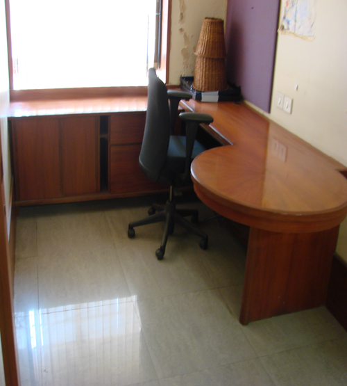 Individual chair Space available on rent in chembur